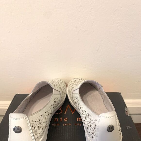 Bernie mev  soft leather upper/ lining cushioned footbed slip on sneaker Sz 36 - Picture 3 of 8